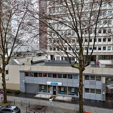 Au Centre De La Part Dieu Apartment
